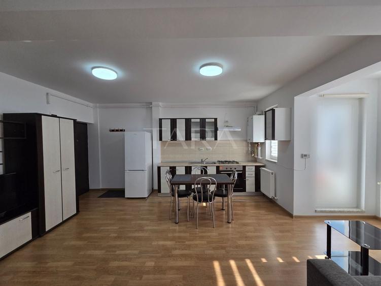 Apartament cu 2 camere semidecomandat, mobilat în Florești