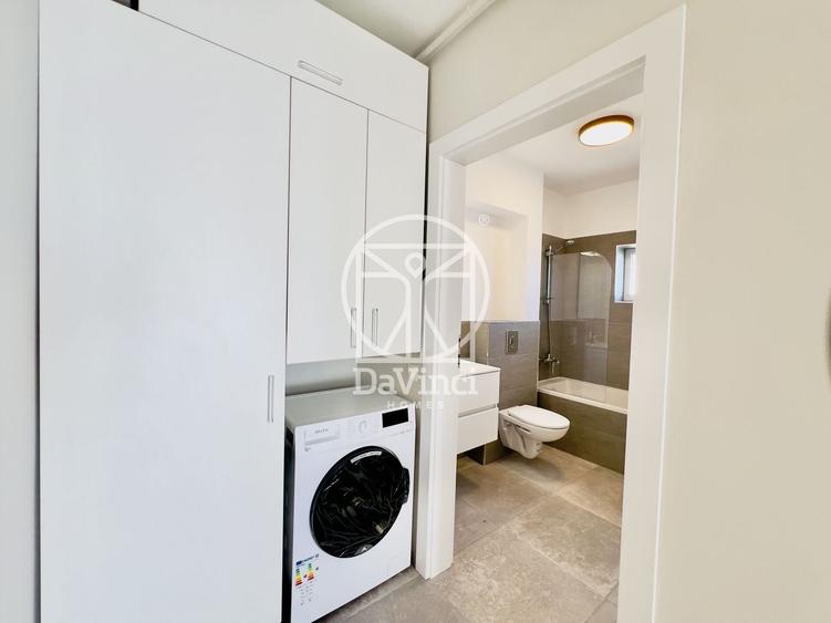 Apartament cu 3 camere semidecomandat, mobilat în Exterior Vest
