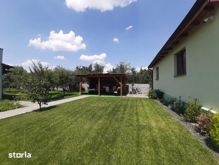 Spațiu comercial, de 730 mp, în Giroc