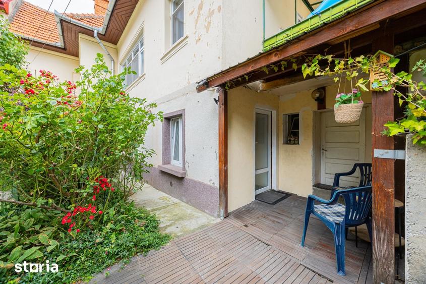Apartament cu 3 camere decomandat în Schei