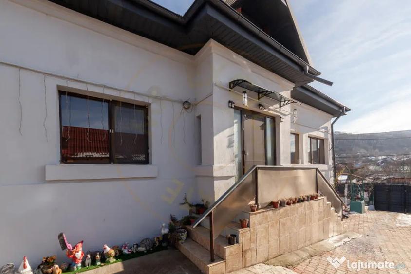 Casă cu 4 camere cu Teren 2594 Mp în Ștefănești