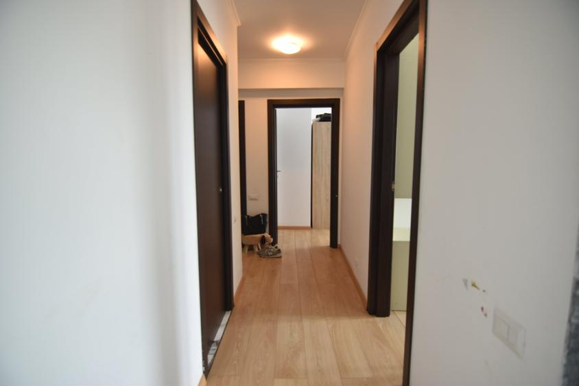 Apartament cu 3 camere decomandat în Chiajna