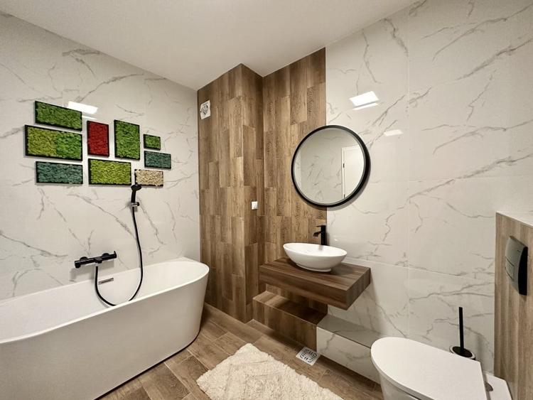 Apartament cu 3 camere semidecomandat, mobilat în Zorilor