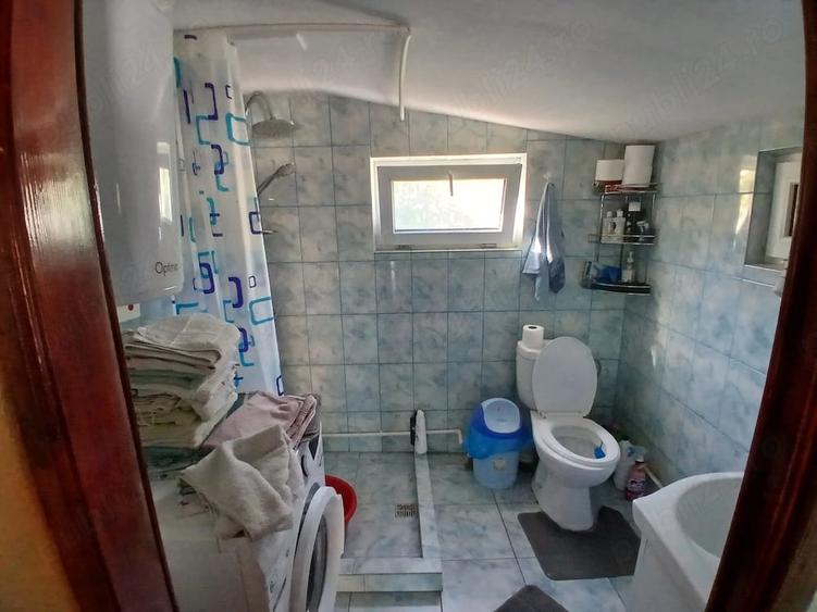 Casă cu Teren 1470 Mp în Tătaru