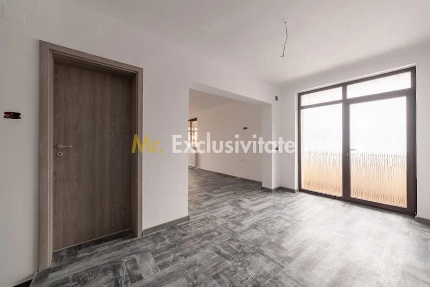 Casă cu Teren 663 Mp în Izvorani