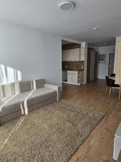 Apartament cu 2 camere semidecomandat în 1 Decembrie 1918