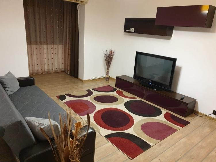 Apartament cu 2 camere semidecomandat în Podu Roș