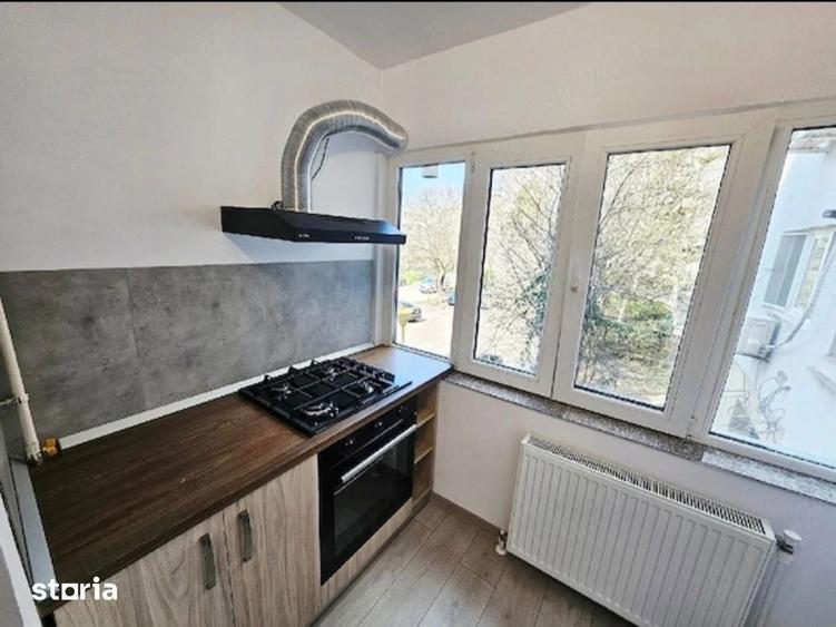 Apartament cu 2 camere, mobilat în Delfinariu