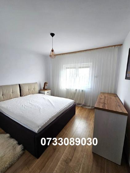 Apartament cu 3 camere semidecomandat în Drumul Taberei