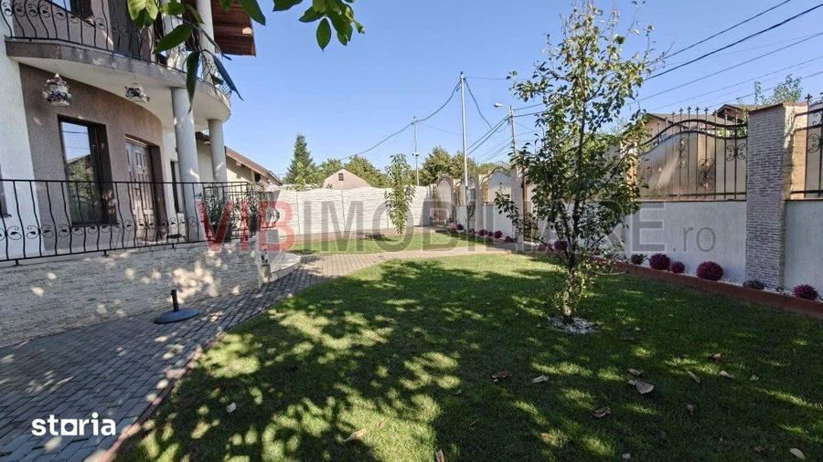 Casă cu 9 camere cu Teren 610 Mp în Ion Creangă