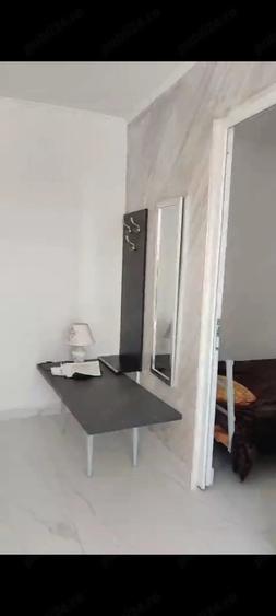 Apartament cu 2 camere semidecomandat în Giurgiului