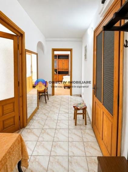 Apartament cu 3 camere decomandat în Mărăței