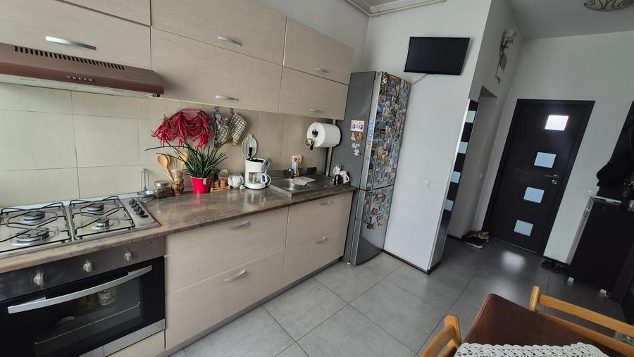 Apartament cu 2 camere decomandat în Colentina