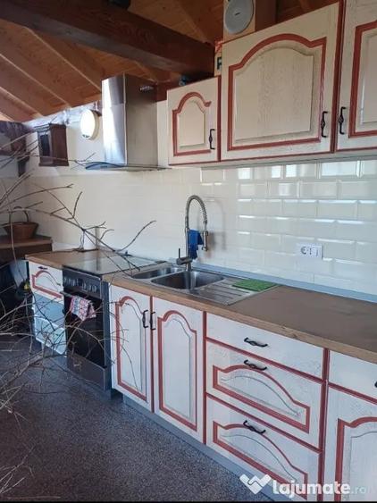 Casă cu 4 camere cu Teren 600 Mp în Tișăuți