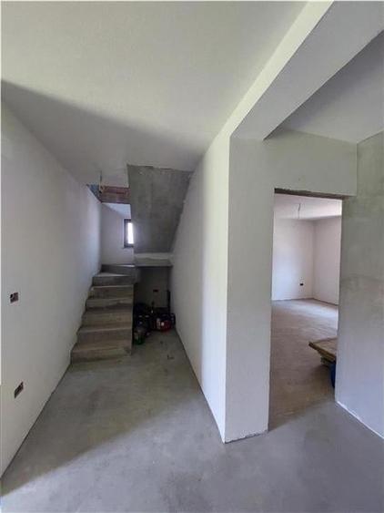 Casă individuală cu 3 camere cu Teren 300 Mp în Livada