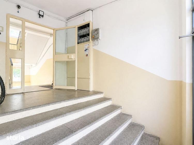 Apartament cu 3 camere decomandat în Lipovei