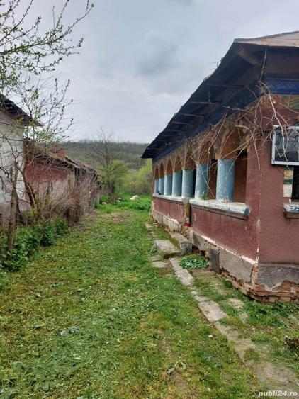 Casă în Coțofenii din Dos