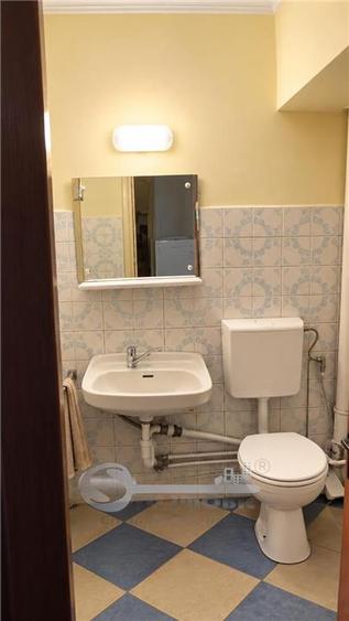 Apartament cu 4 camere decomandat în Bd. Independenței