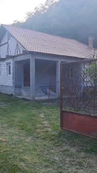 Casă cu 3 camere cu Teren 15 Mp în Central