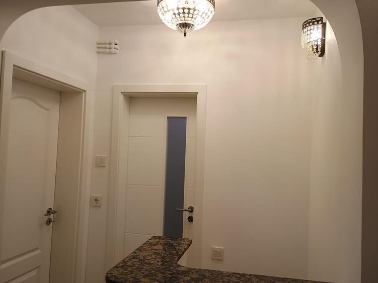 Apartament cu 2 camere semidecomandat, mobilat în Primăverii