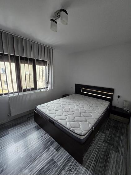 Apartament cu 2 camere semidecomandat în Unirii Sud