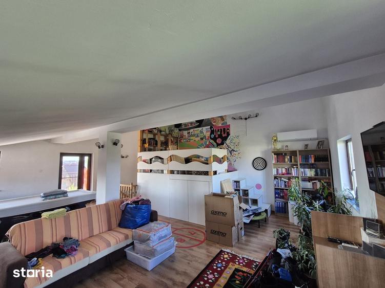 Casă cu 5 camere cu Teren 247 Mp în Central