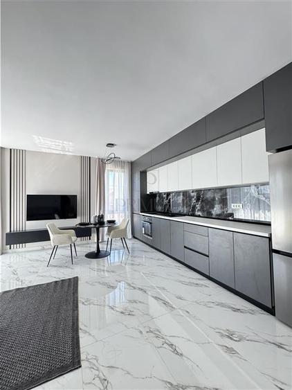 Apartament cu 2 camere semidecomandat, mobilat în Giroc