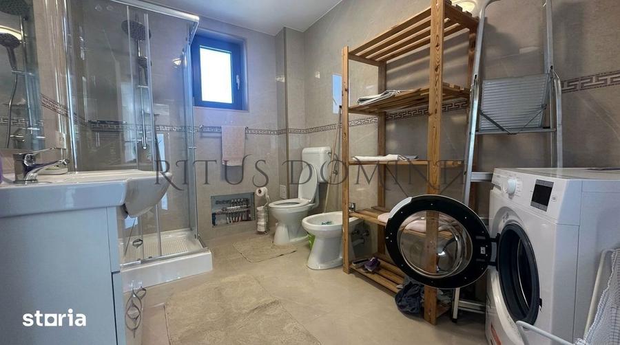 Casă cu 5 camere cu Teren 500 Mp în Sânmartin