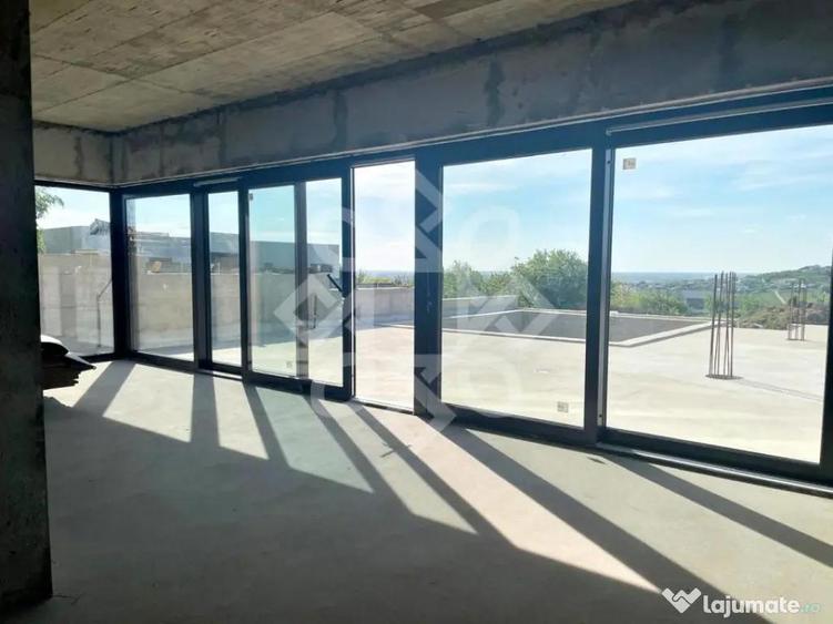 Casă cu 7 camere cu Teren 1146 Mp în Dealuri Oradea