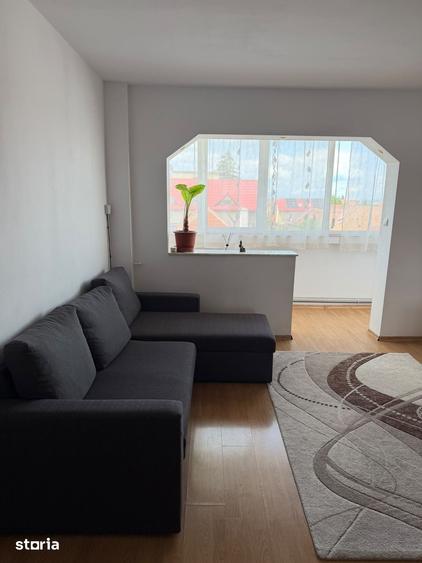 Apartament cu 2 camere semidecomandat în Florilor