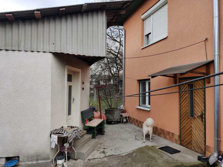 Casă cu 2 camere în Sângeorgiu de Mureș