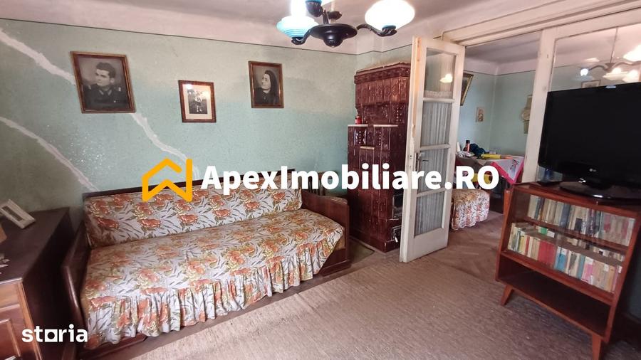 Casă cu 2 camere cu Teren 170 Mp în Tei