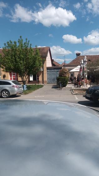 Casă cu 3 camere cu Teren 1200 Mp în Central