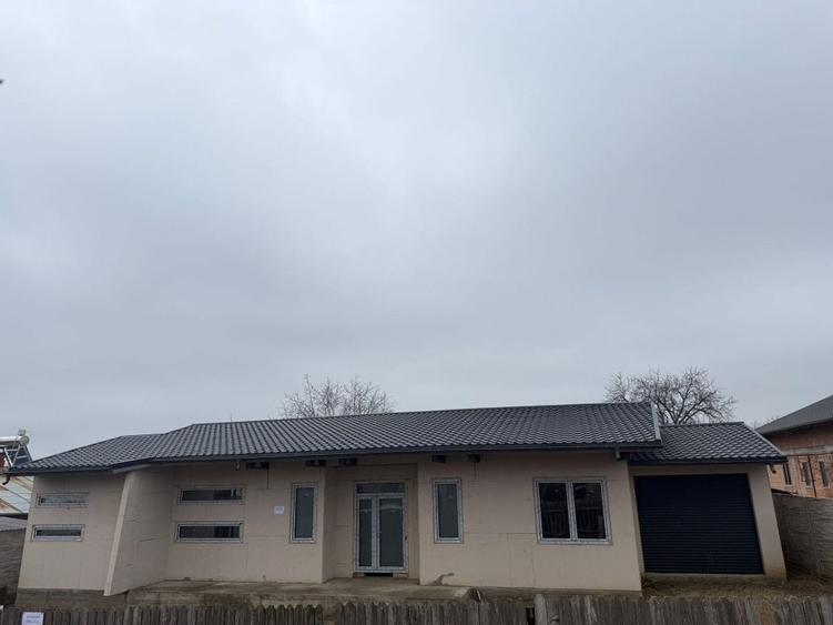 Casă cu 4 camere în Oreavul