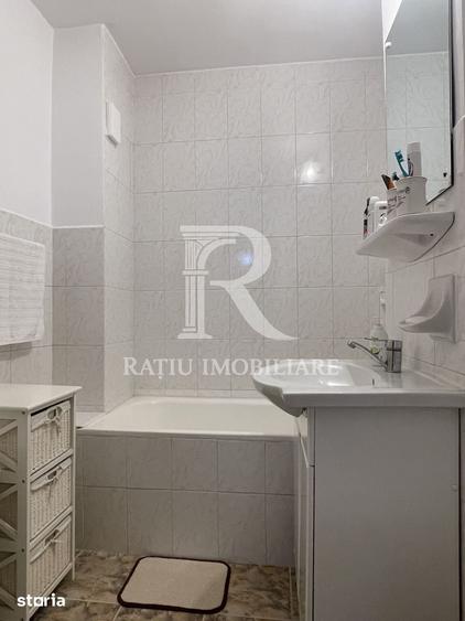 Apartament cu 3 camere decomandat în Dacia
