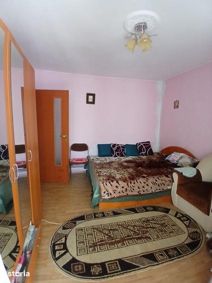 Apartament cu 3 camere decomandat în Delfinariu