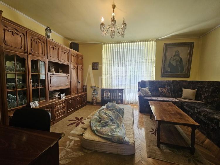 Casă individuală cu 3 camere cu Canalizare în Zorilor