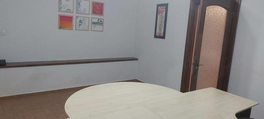 Apartament cu 3 camere semidecomandat în Elisabetin