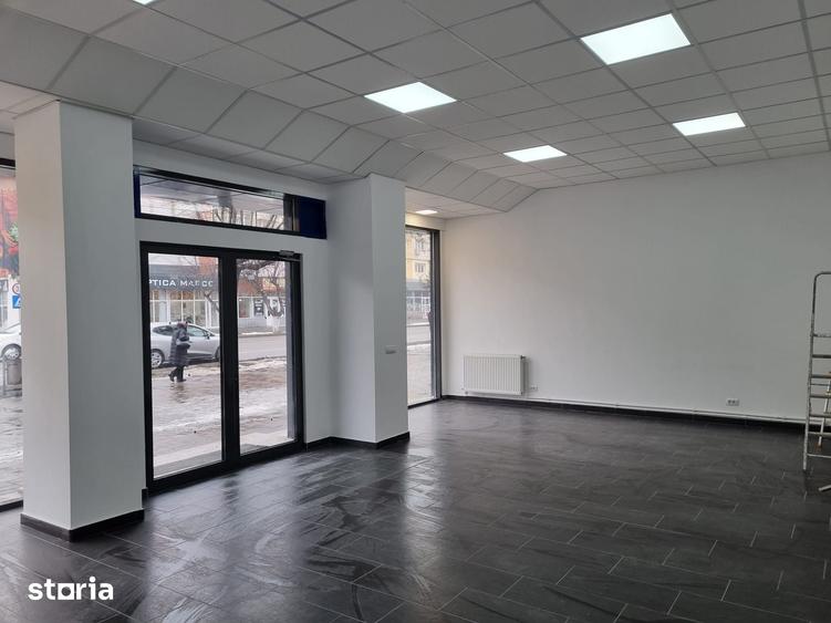 Spațiu comercial, de 66 mp, în Republicii