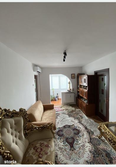 Apartament cu 3 camere în Calea București