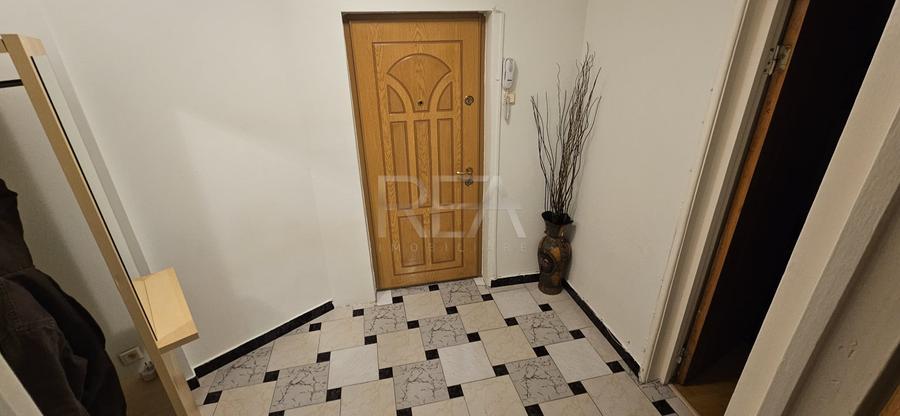 Apartament cu 2 camere semidecomandat, mobilat în Titan