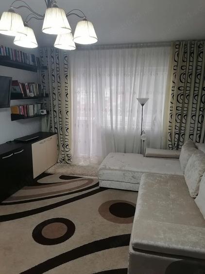 Apartament cu 2 camere decomandat în Precista