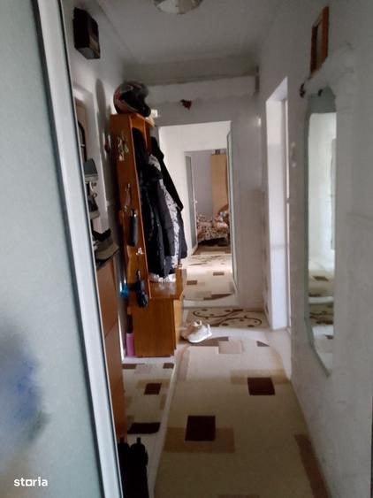 Apartament cu 3 camere decomandat în Călărași