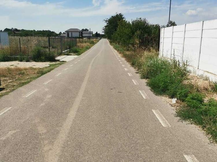 Spațiu comercial, în Olteni