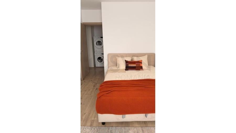 Apartament cu 3 camere decomandat în Băneasa