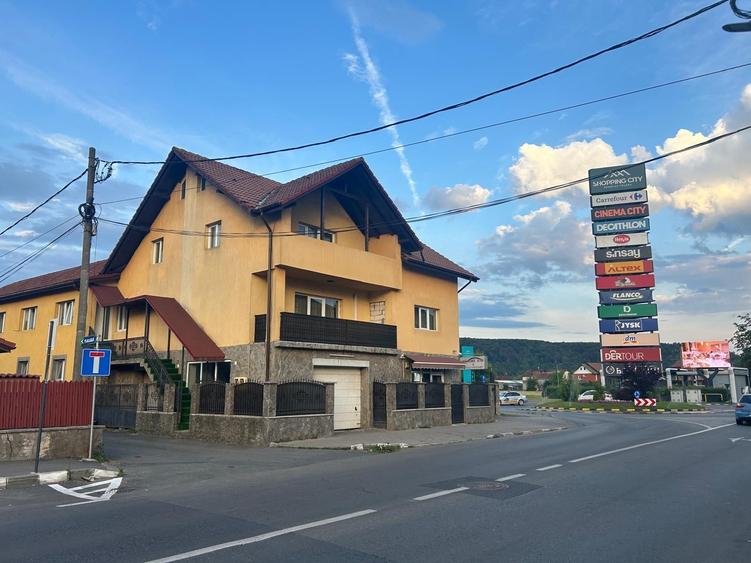 Casă cu 4 camere în Central