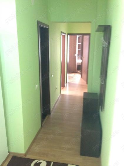 Apartament cu 3 camere decomandat în Vitrometan