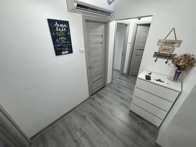 Apartament cu 3 camere decomandat în Km 4