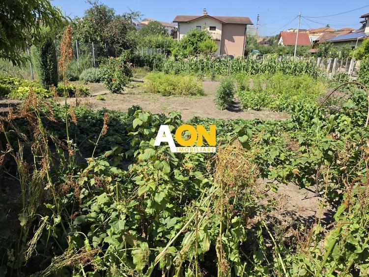 Casă individuală cu 5 camere cu Canalizare în Central