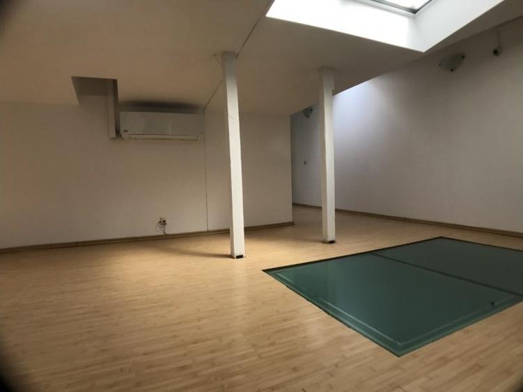 Casă cu 13 camere cu Teren 458 Mp în Armeneasca